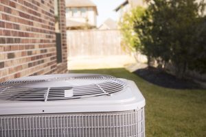 outdoor-ac-unit-in-summer