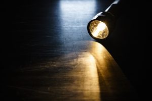 dim-flashlight